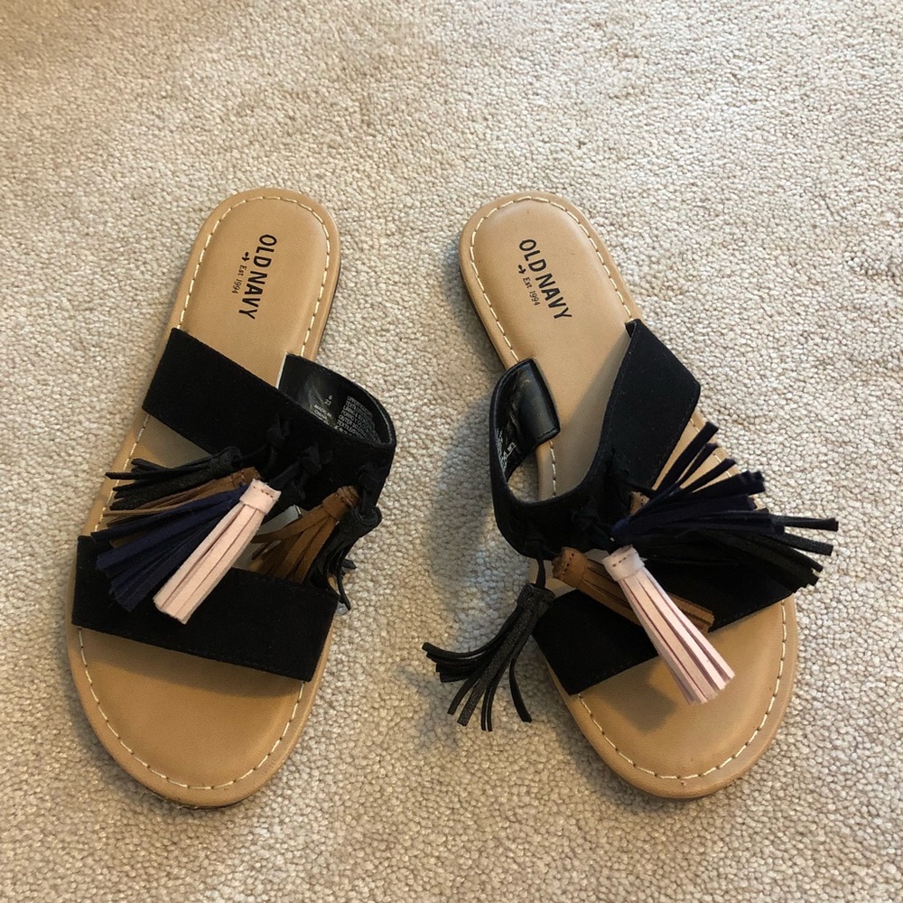 GUC Black + Tan Sandals